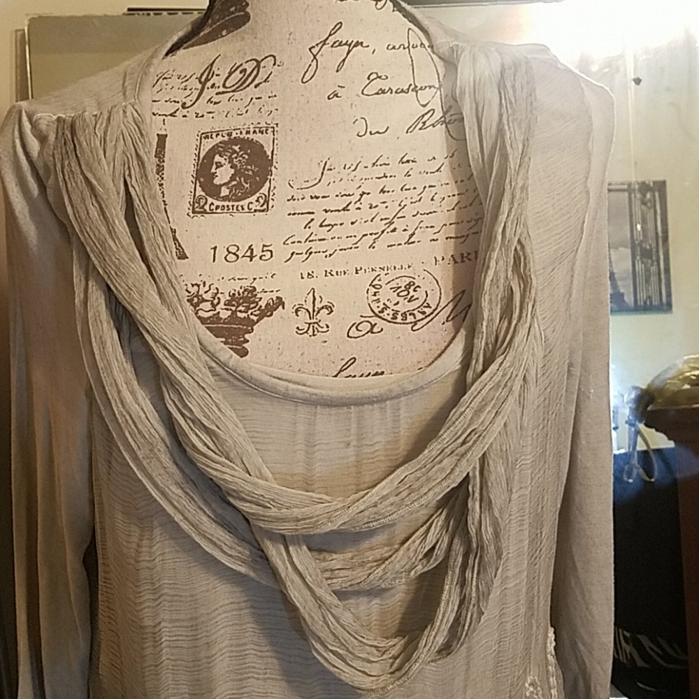 Top By Soft Surrounding - image 3